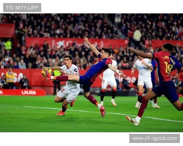 中天新闻深入解析足球赛事精彩瞬间 专家评论赛事走势及球员表现